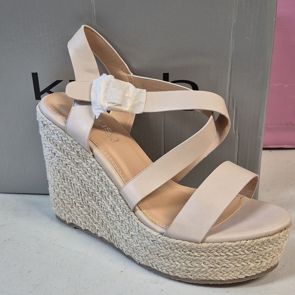 Krush Size 6 Nude Cross Strap Wedges - New